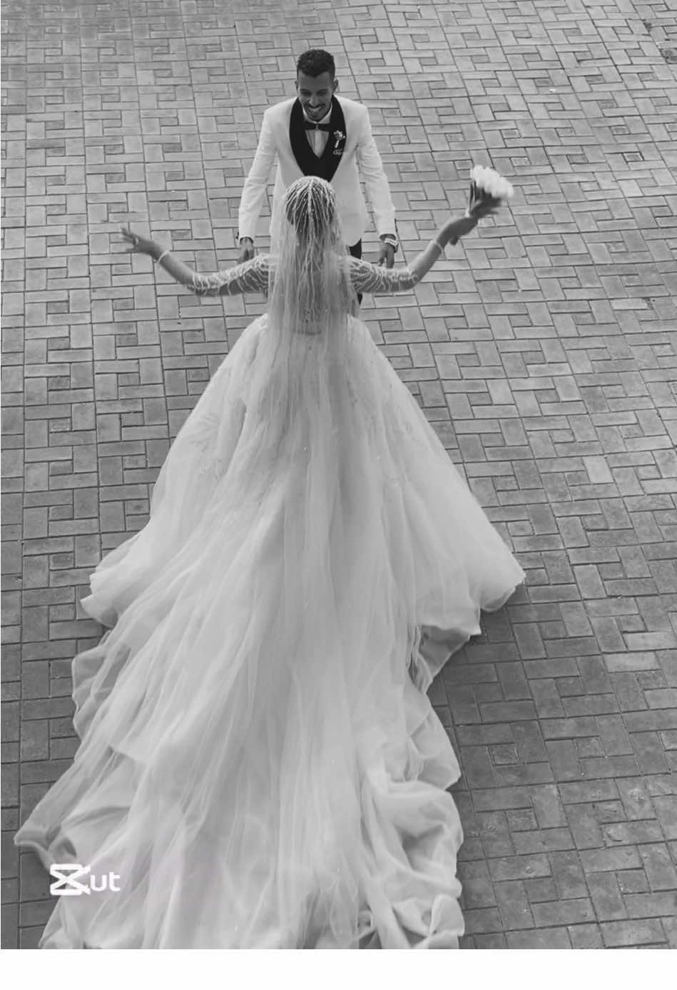 نسيت الدنيا وجريت علية 🤍👰🏻‍♀️ #CapCut #WheneverWherever #onthisday #weddingday #CapCut #MemeCut #สโลว์สมูท @Ahmed K. Tohamy 