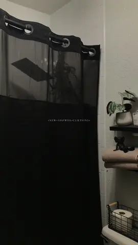so easy to install 🚿 #shower #showercurtains #easyinstall #bathroom #aesthetic #fyp #foryoupage #minimalisthome #bathroomaesthetic #tiktokshop #tiktokshopfyp #tiktokshopfinds #black 