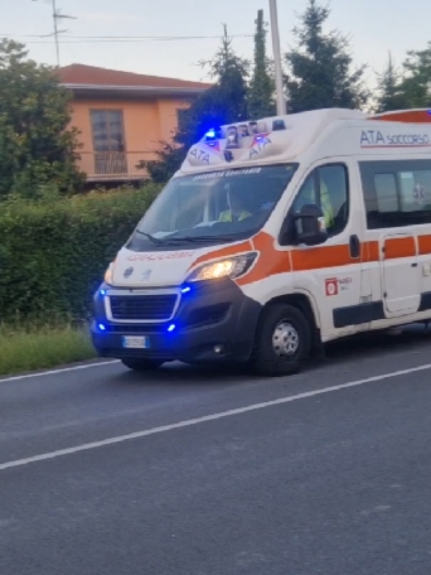 🚑🚨 #ambulance#rescue #medic#ata#ita#siren  #altomilanesemergency 
