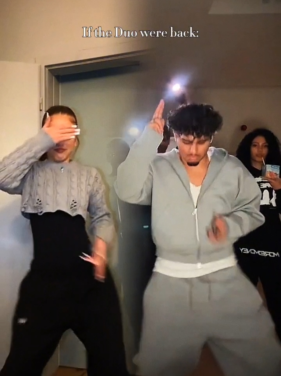 @s a m r o 🫧 @𝐙𝐀𝐇𝐈𝐃𝐄 #dancefluencer #duo #zahide #creWnique #fyp #samro #lunatix #fy 
