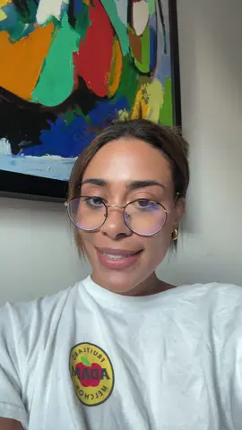 someone please tell me how to take that away ##greenscreensticker