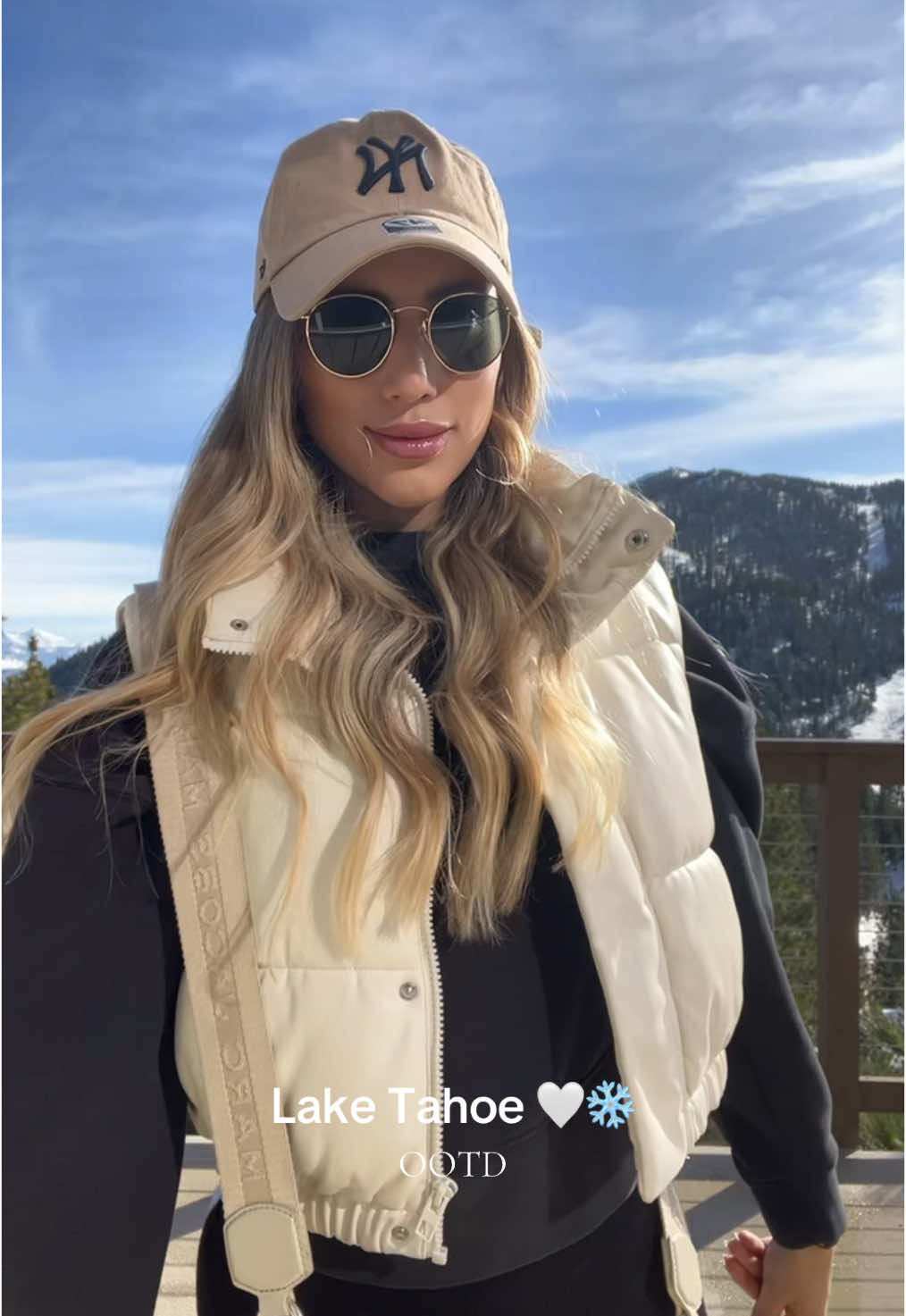 Outfit check for winter at Lake Tahoe ❄️🤍 #outfitinspo #winterfashion #outfitcheck #laketahoecalifornia #fypage 