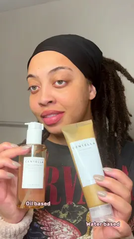 1 week without exfoliation had my skin screaming for help !! @SKIN1004 Official Centella Light Cleaning oil did an amazing job at removing sebaceous fillaments im my pores and it is even better when paired with Centella Anpoule Foam 💚 #skin1004 #doublecleansing #skin1004cleansingoil #koreanskincare #blackhead #porecleansing #kbeauty #cleansingoil #tiktokviralbeauty #porecleaning #skincaretips #smoothskin #viralkoreanskincare #clearskin 