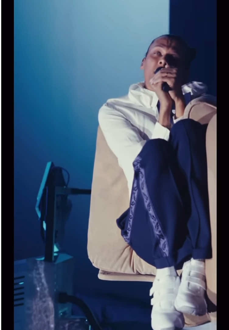 Mauvaise Journée -Stromae #stromae #music #multitudetour #mauvaisejournée 