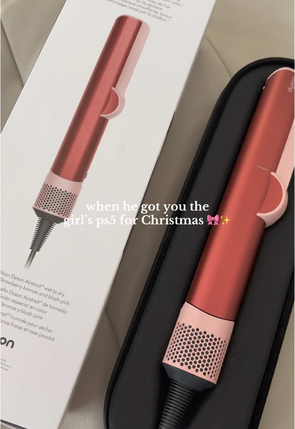my dream christmas gift omg 💗 never going to bed with my hair wet again - #dyson #dysonhair #dysonairstrait #airstraight #strawberrybronze #unboxing #bf #christmas #gifts 
