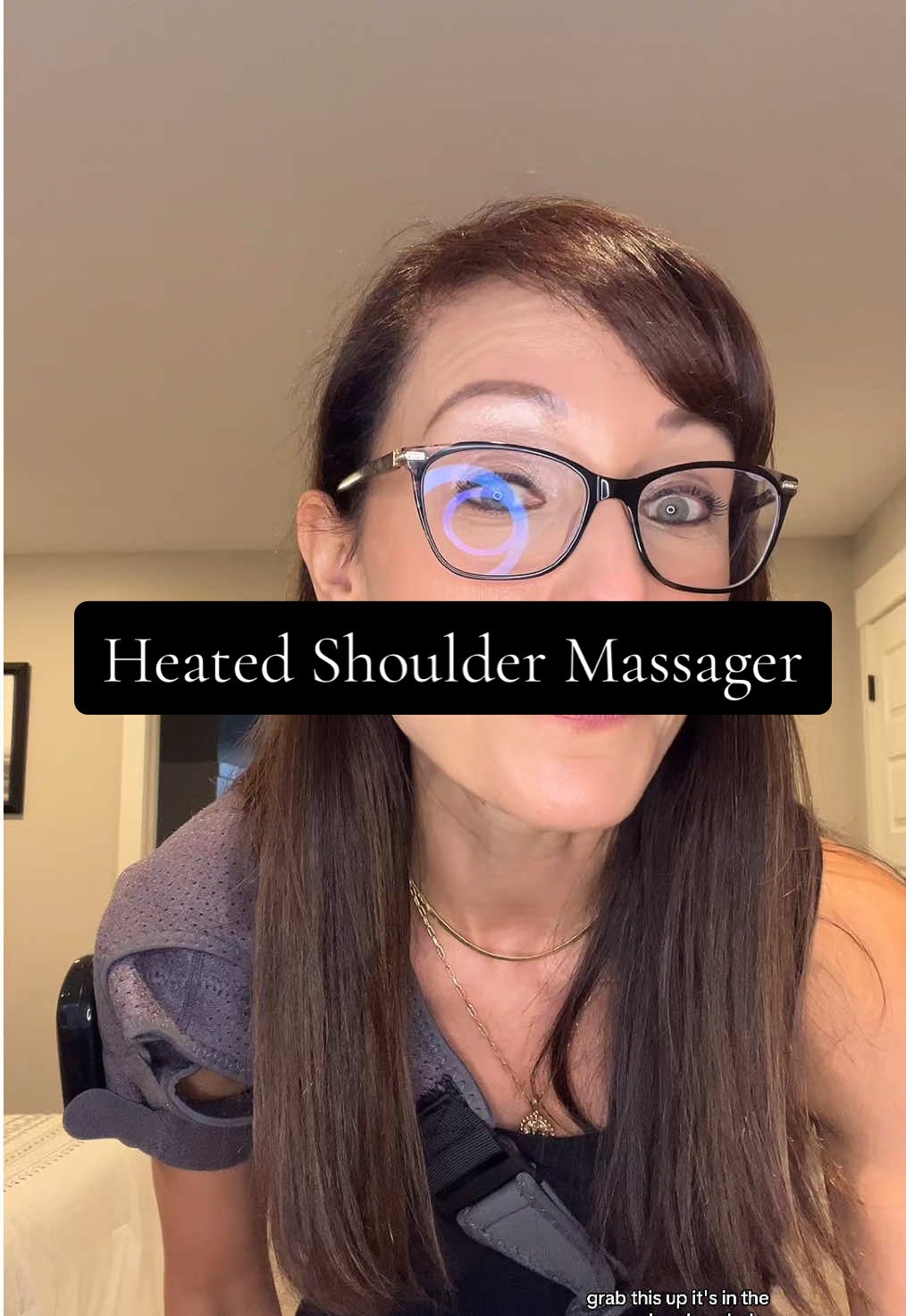 This heated shoulder massager from TikTok Shop is great for sore muscles! Huge sale today with FREE shipping! Grab it before it sells out again! #shouldermassager #shoulderheatingpad #heatingpad #shoulderpain #tiktokshopfinds #tiktokshopmademebuyit #newyearnewaura 