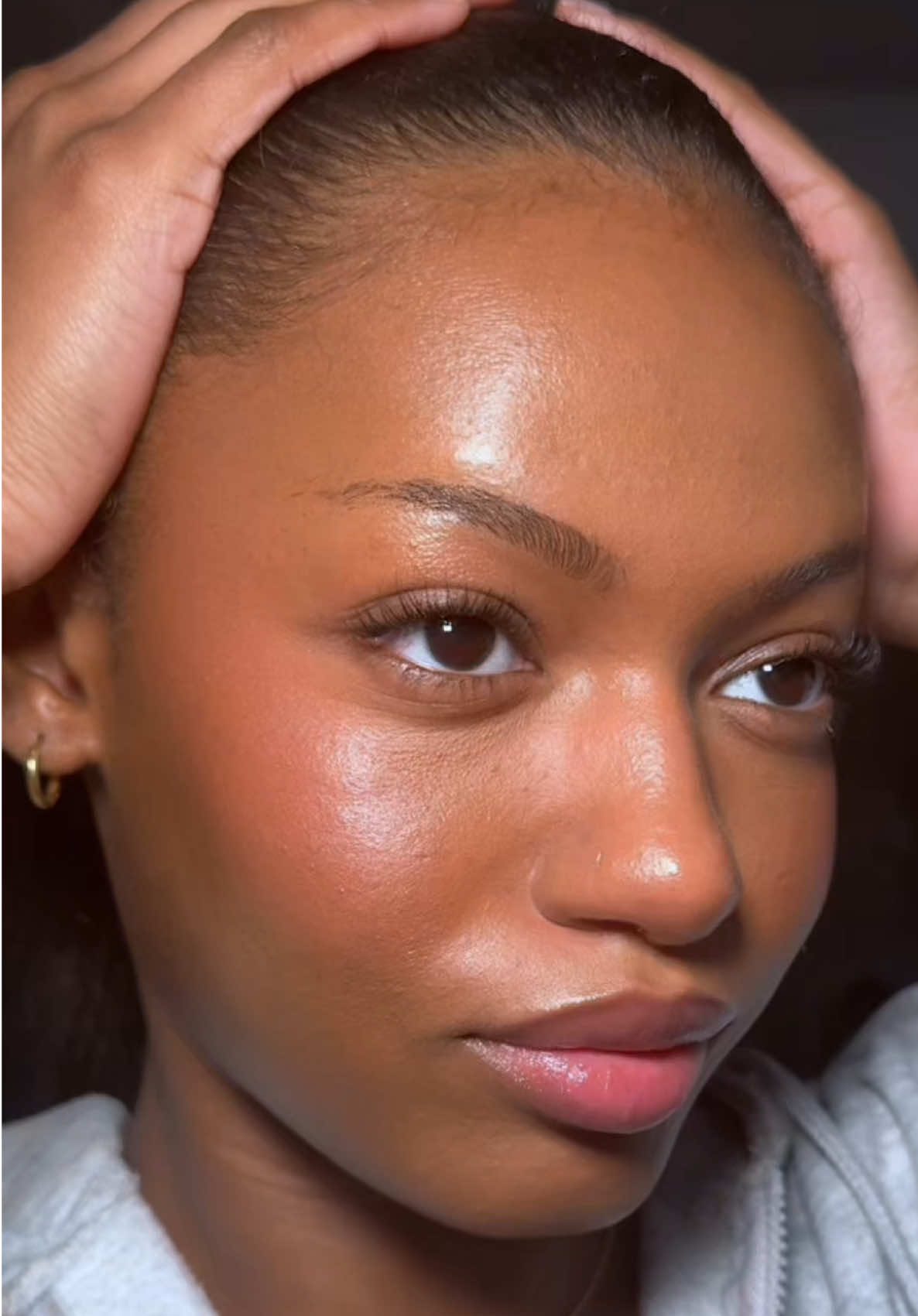 TBH this is a throwaway video. I was mostly testing lighting and my back camera.  #draftvideo #naturalmakeup #hyperpigmentation #blemishes #MakeupRoutine 