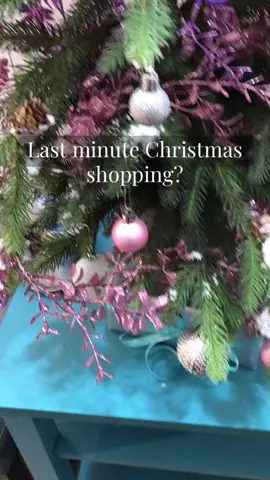 We also offer gift cards for any of our services! ❄️ 📍Mail Street, Milton ON. #lastminutexmas #christmas #giftideas #toronto #ontario #milton #spa #nails #mugs #tealovers #SelfCare #beauty #downtownmilton #adulthumour #fortoupage #giftsformom #xmas