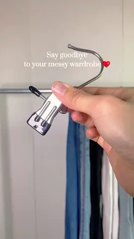 These cute boot clips are so amazing to keep mt closet organized!🤩🖤👇🧢#foryou #fyp #foryoupage #tiktokshopholidayhual #clip #hanger #organizer #boot #pin #closet #clothesorganization #closetorganization #wardrobeessential 