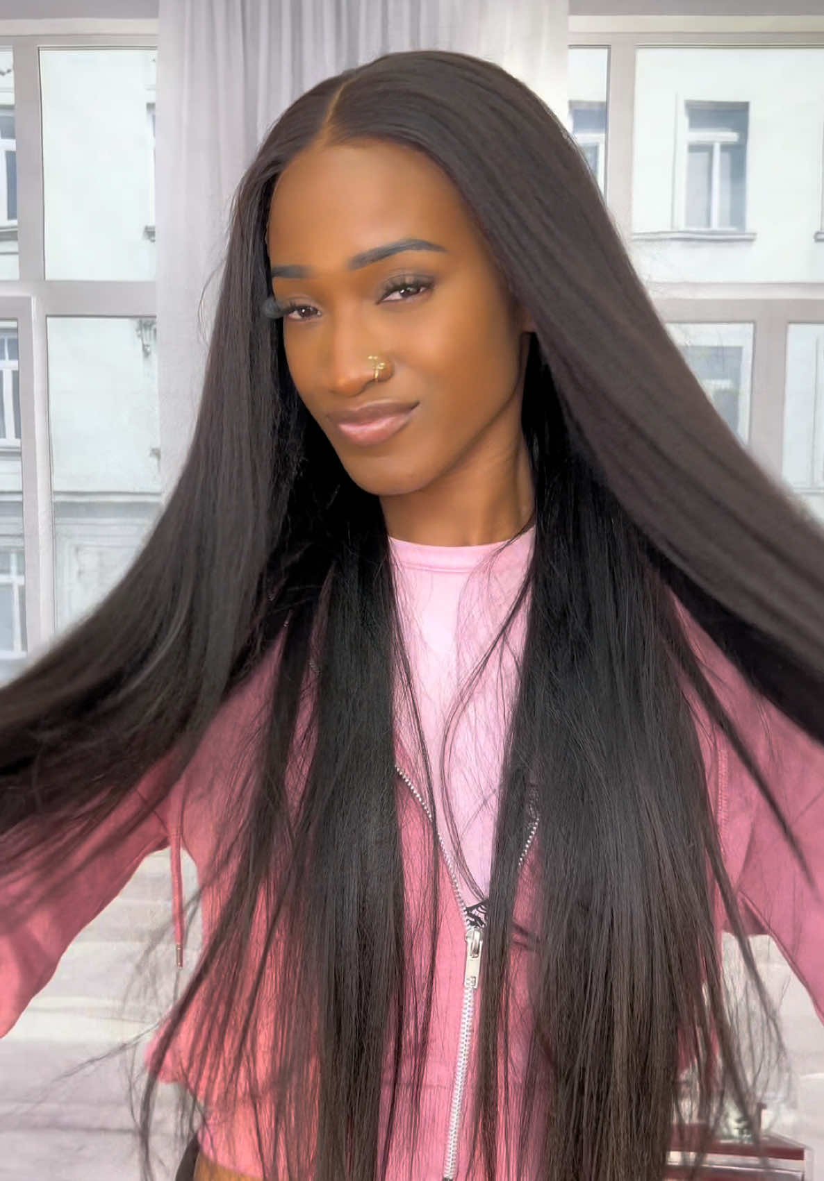 glueless but still so secure 💅✨ #unicehairofficial #unicehair #bestaffordablewigs #humanhairwigs #wiginfluencer #unice #gluelesswig #hairstyleideas #wiginstall #yakiwig #straightwig #yakistraight 