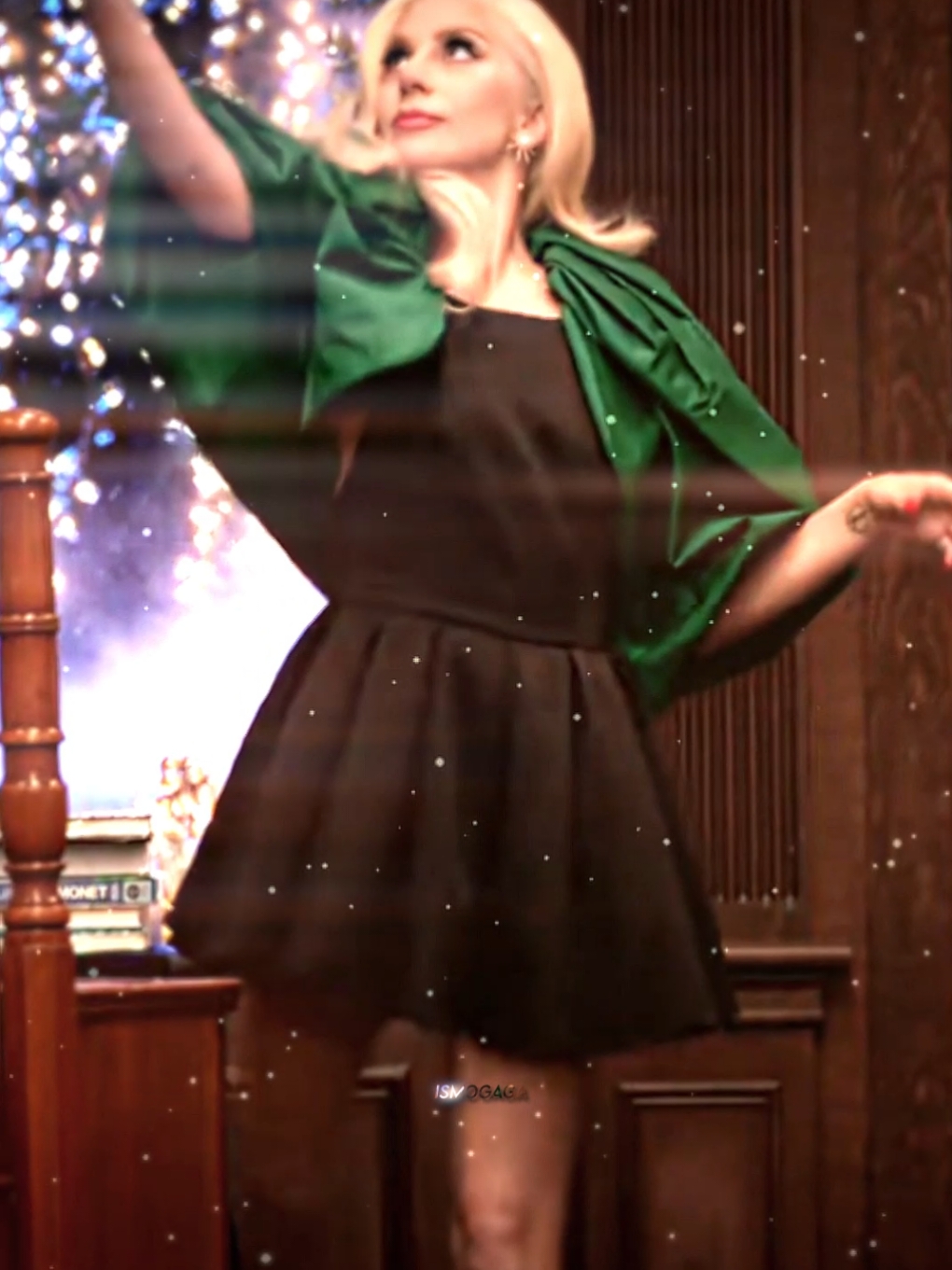 My Christmas edit was already needed, since we are in the “Christmas tree” season, thanks for singing it again after a long time Gaga, i needed it and I wanted it 💞😭 @ladygaga // Join the Christmas edit competition 🤭 @Bee . .  . Ib: me Cc: me Twixtor: me Panning; me Zoom: me Blur: me Texto/Wm: me . . . Hashtags: #charviiexchristmascomp #fyp #foryou #christmas #christmasedit #ladygaga #stefanijoanneangelinagermanotta #ladygagaqueenofpop #ladygagaedit #littlemonsters #viral #isaa_monsterlittle #ismogaga #navidad #edit #gaga 