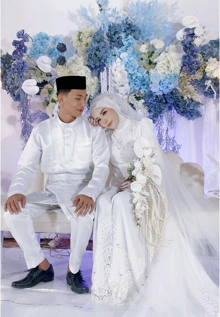 Makeup simpel look ala melayu  Dekor by Lk decoration #lkdekor  . . #muasumenep #makeupmalay #hijabmalay #gaunmalay #weddingmalay #muahitssumenep #muahits 