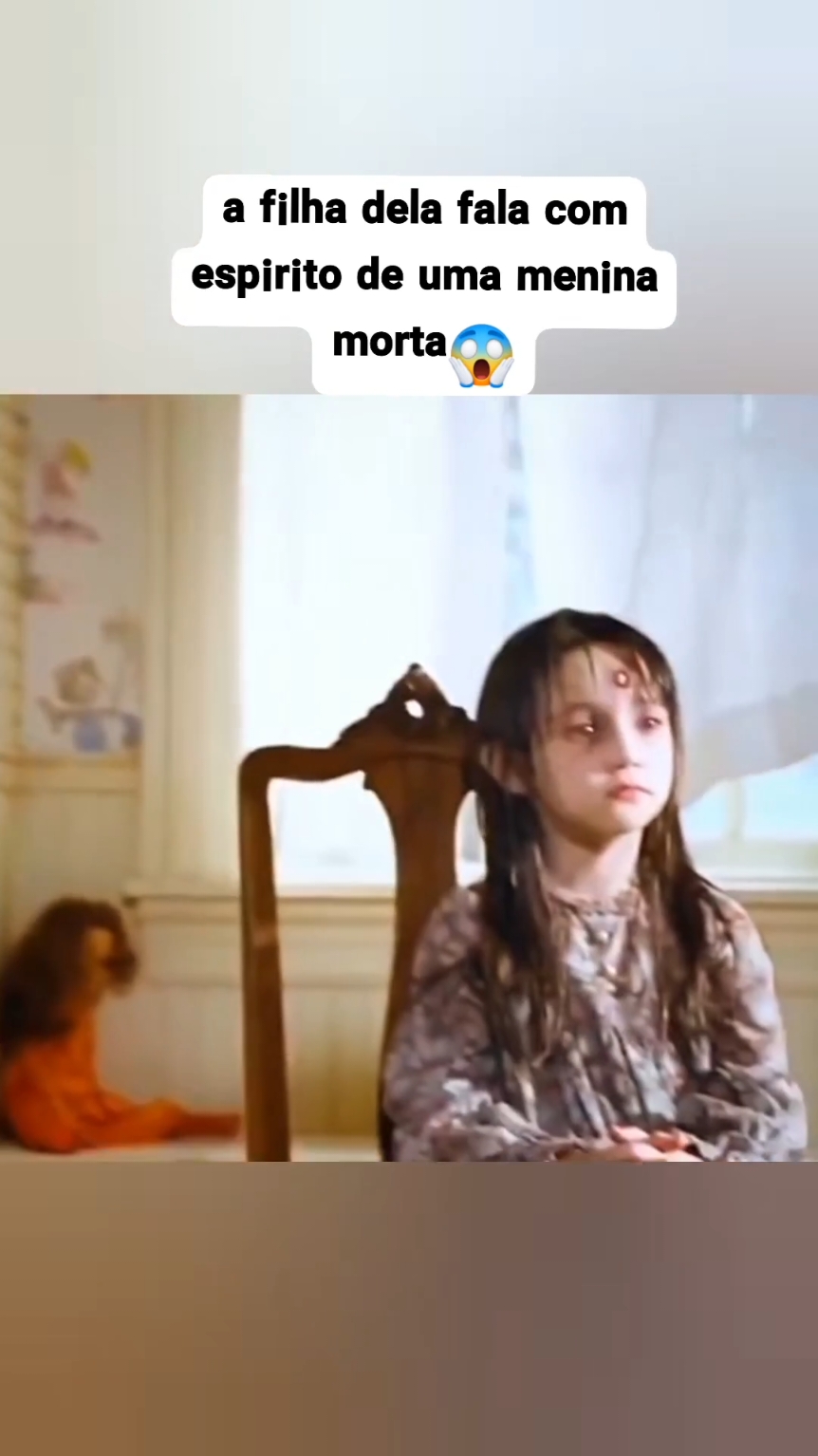 A filha dela fala com espírito de uma menina morta😱 #cinemaemcasa 0#filmesparaassistir 