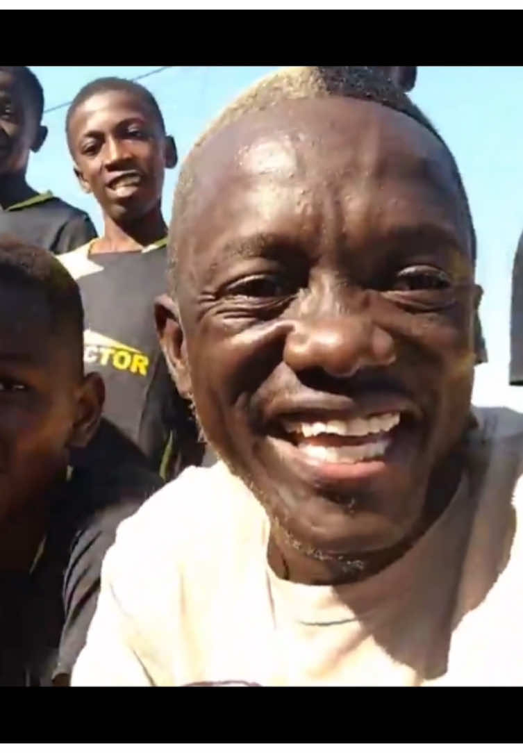 rei do kuduairo fisca emocineido ao veire seu fuailho jogueindo #😁 #angola🇦🇴portugal🇵🇹brasil🇧🇷 #foryoupage❤️❤️ #naoflopa #LearnOnTikTok 