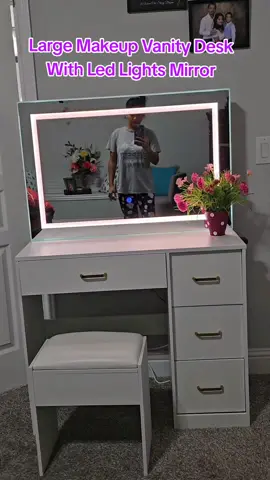 #vanitymirror #dresser #Bedroom #makeuproom #contentcreator #creatorsearchinsights #TikTokShopHolidayHaul #fyp @Yitahome Furniture @Yitahomefurniture 