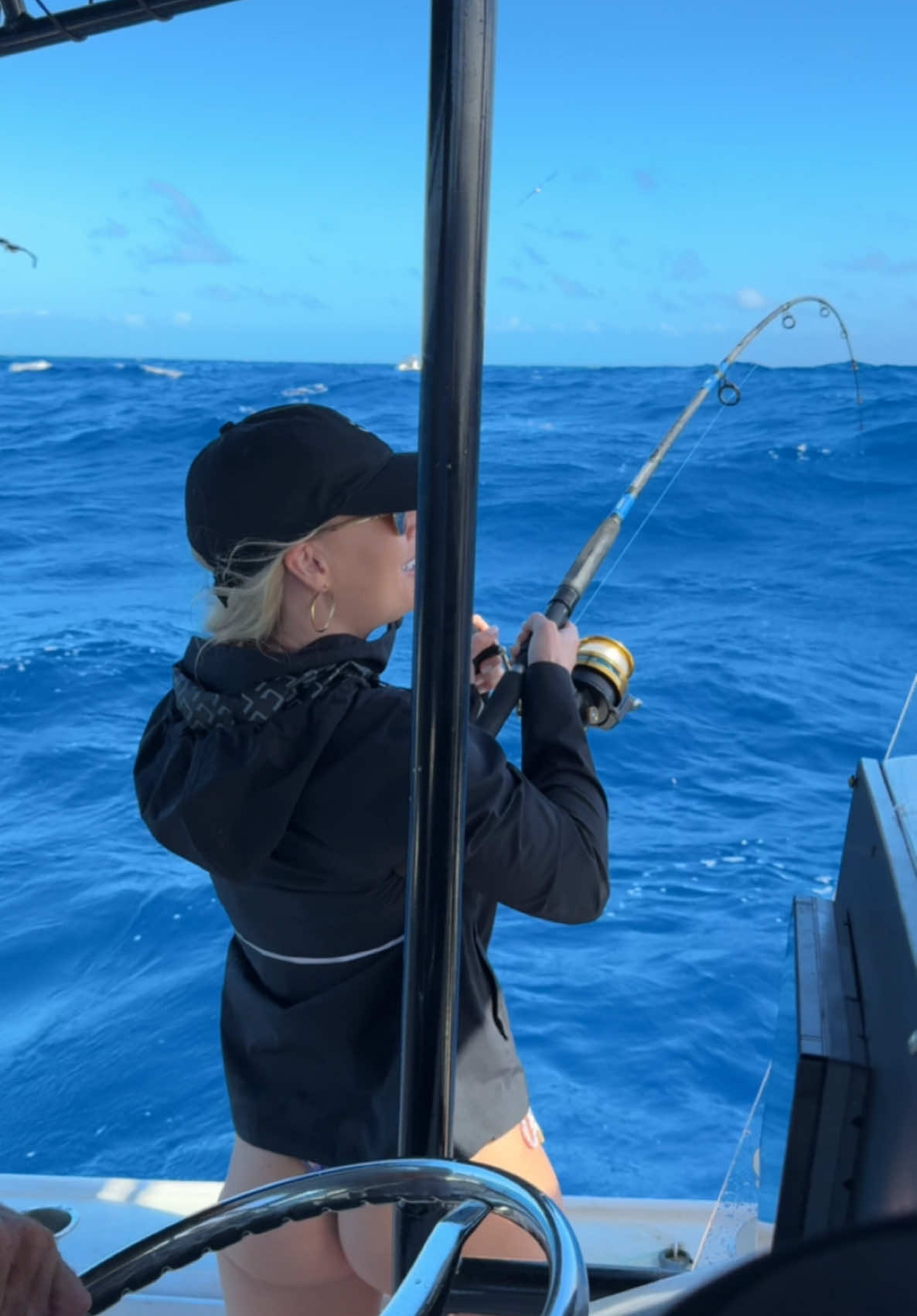 Just a little rough 😂🎣👀 #fishing #boat #fishingtrip #offshore 