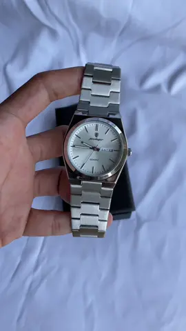 PODEGAR MEN WATCH IS ON TOP, sobrang ganda and very affordable watch #fyp #foryou #watch #luxurywatches #trendingwatch #quartz #podegarwatch #podegar #silverwatch 