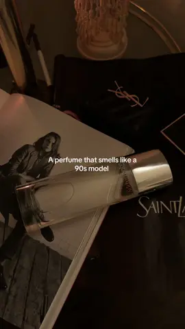 It smells sooo good 🖤 #Cliniquehappy #giftedbyclinique #GiveHappyGetHappy #Clinique #GiveClinique #katemoss #model 