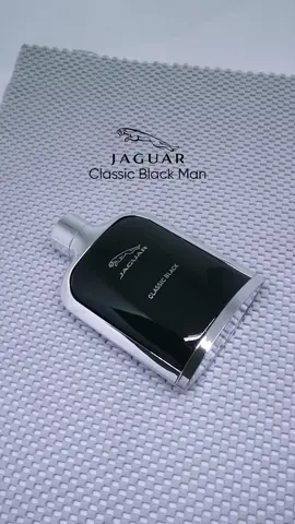 Jaguar Classic Black: Wangi maskulin yang simpel dan elegan, cocok untuk melengkapi gaya harianmu. #rumahparfum #parfumoriginal #jaguar 