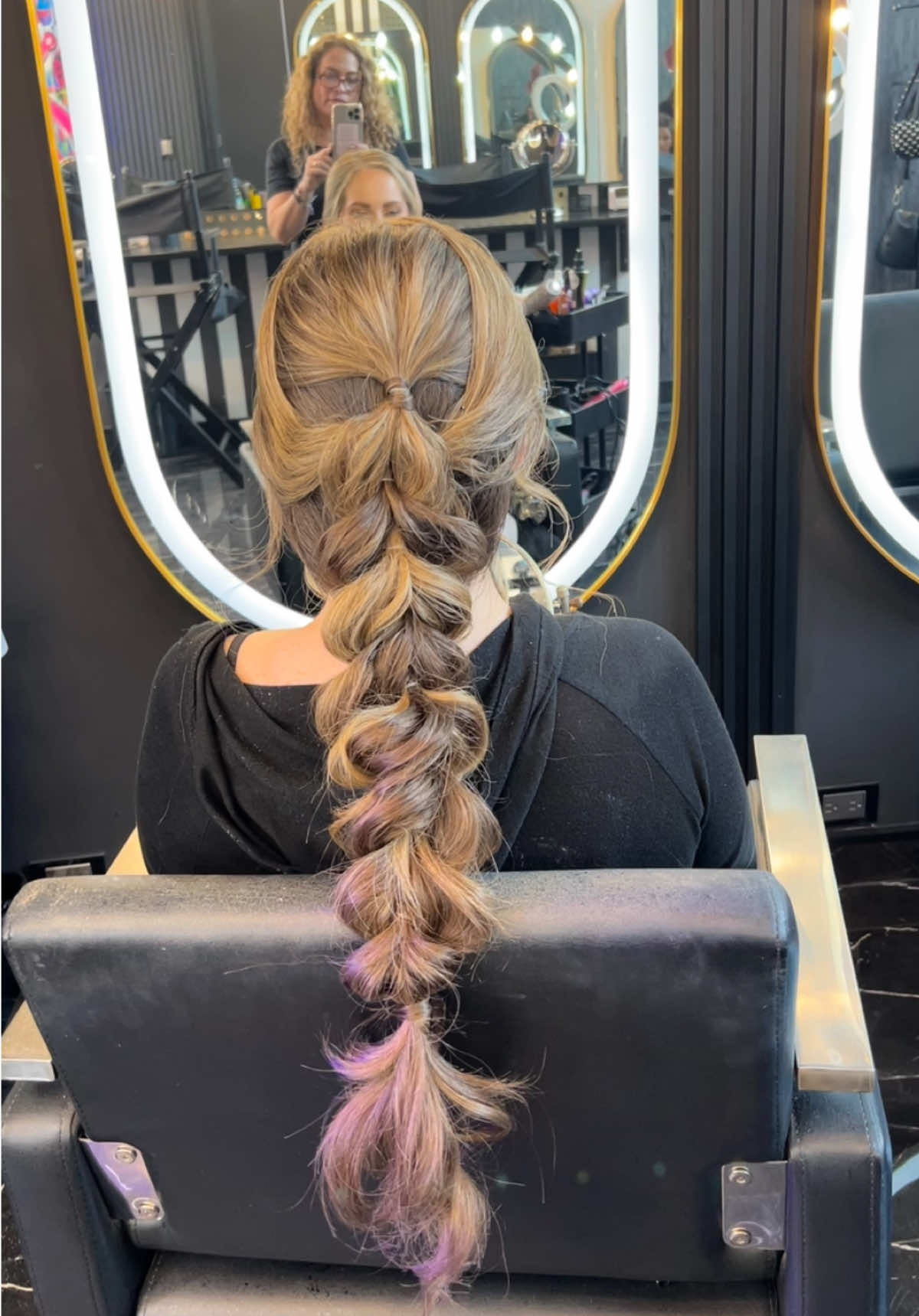 Save for inspo 🫶🏻 Ame como me peinaron me sentia como la princesa Elsa de Frozen ❄️ #peinadoscontrenzas #peinadosparafiestas #peinadoparaboda #fyp #peinados #hairdone #hairupdostyles #braidstyles #fyp #parati 