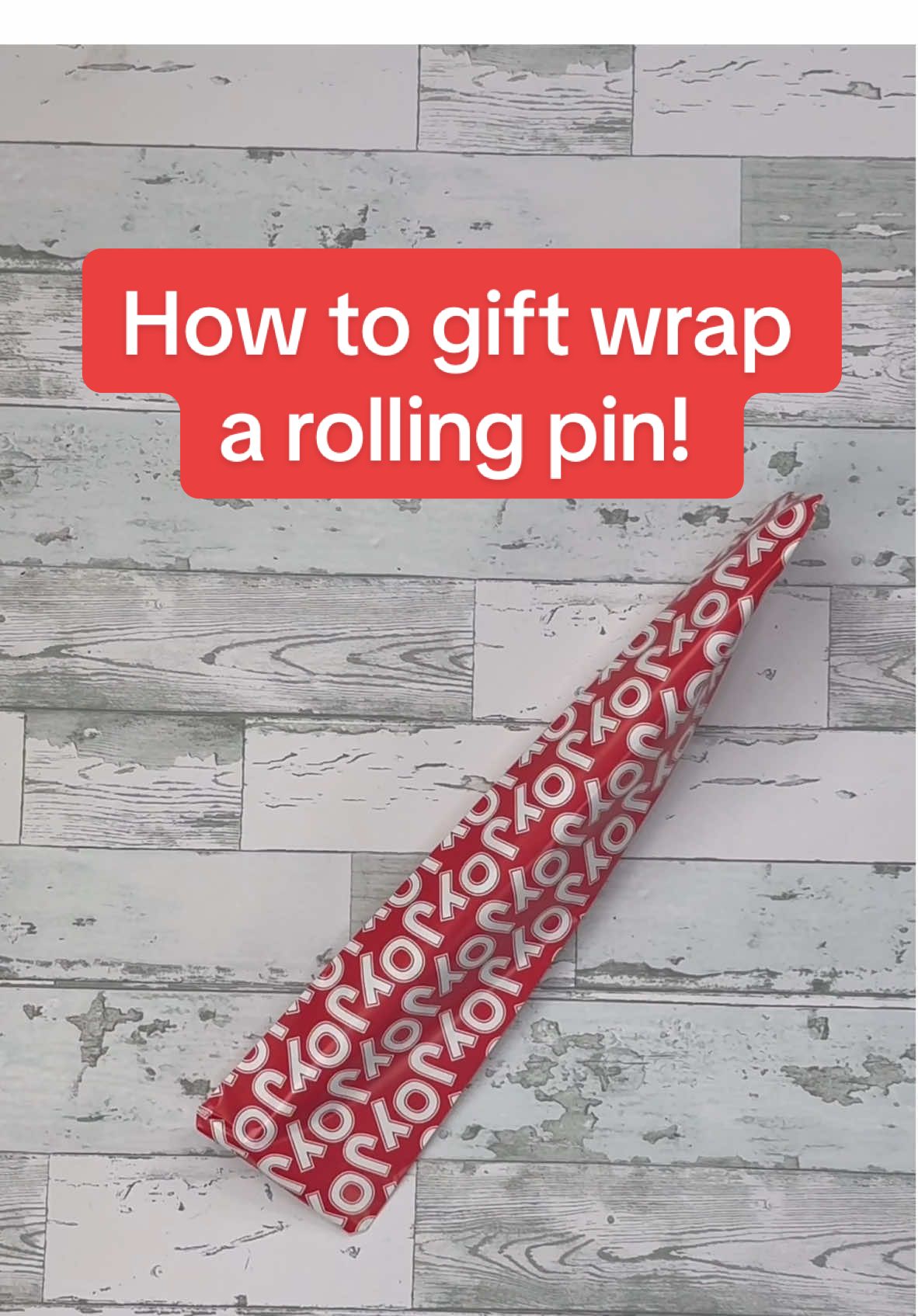 Replying to @Dᴀʏʏʏ ☀︎︎♡︎ How to gift wrap a rolling pin! #wrappinghacks #giftwrapping 