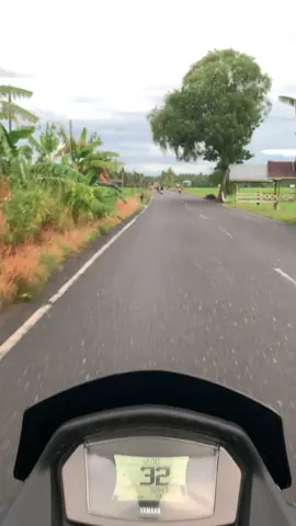 #fypppppppppp #lewatberandafypシ #bugistiktok #bugissoppeng #lewatfyp #fypsaunds🎵🎶🎶 #taupeddimikasiidi😌 #taupeddilellungdeceng 