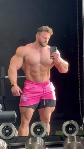 Go and download @Cal AI with my discount JANICKI for the best calorie tracking app on the market #Fitness #gym #weightloss #motivation #family 