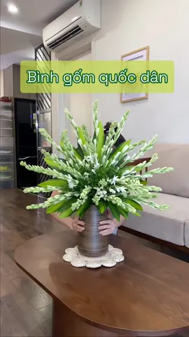 Mua ở góc trái màn hình nha mọi người #tết2025🎇🎇 #tết2025 #tiệmcủanhàgờ #bìnhhoa #bìnhgốm #bìnhhoatết #gốm #cắmhoatết #cắmhoa #xuhuong 