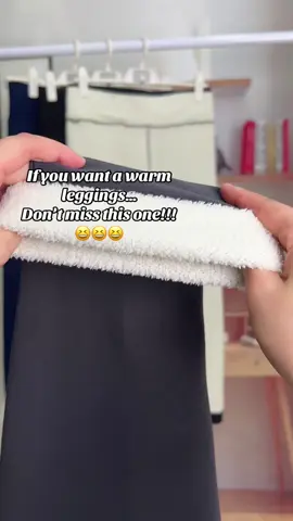 Perfect for cold weather!!!#leggings #pants #trousers #fleece #winterishere #winterfashion #outfit #sporty #christmaspartyoutfit #outerwear #outfitsideas #tiktokmakemebuyit #dealdrops #spotlight 