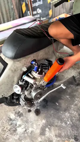 Dor dor dor 🔥🔥🔥 #scooterin #vespa #vespaindonesia #vespaklasik #vespablokninja #vespabalap #vespabalapindonesia #vespaninja #fyp 