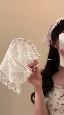 very cutesy white french lace triangle headscarf/headband ⋆. 𝜗𝜚 ˚⋆ #headband #headwear #fy #fashion #hairaccessories #hairclip #hairstyle #foryou #vintage #retro #aesthetic #mesh #tiktokshop #OOTD #budolfinds #christmas #trending #cutehairstyle 