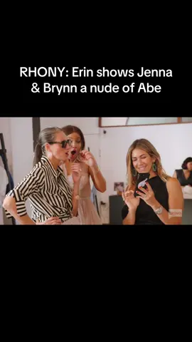 #rhony #realhousewives #realhousewivesofnewyork#housewives #jennalyons #saidesilva #erinlichy #ubanhassan #brynnwhitfield #jesseltaank #racquelchevremont #bravo #bravotv Source: @bravotv