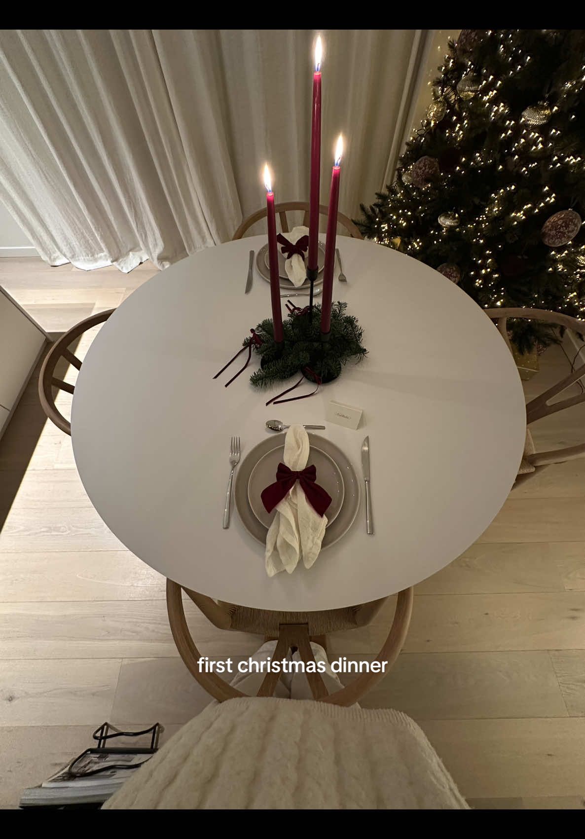 our first christmas dinner at home, just the two of us 🤍 #firstchristmasinourhome #firstchristmastogether #christmasdinnertable #christmasdinner 