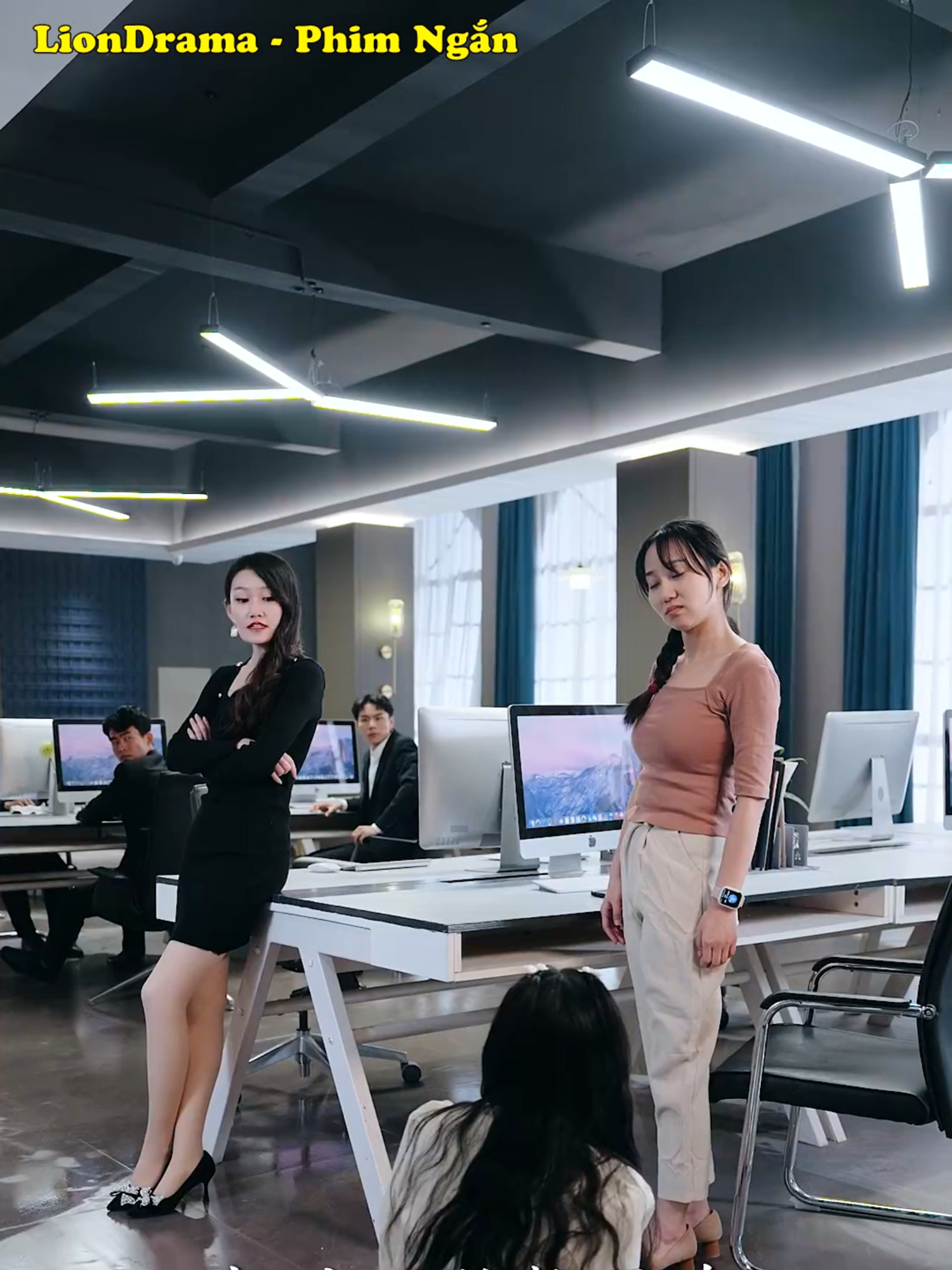 Vào công ty của chồng thực tập, cô vợ nhỏ của tổng tài bị ma cũ ức hiếp !!! #Liondrama_phimngan #phimngan #phimtrungquoc #Tongtaibadao #phimcotrangtrungquoc #reviewphim #phimlongtieng #xuyenkhong #phimhaymoingay #phimngontinh #phimhay #tongtai