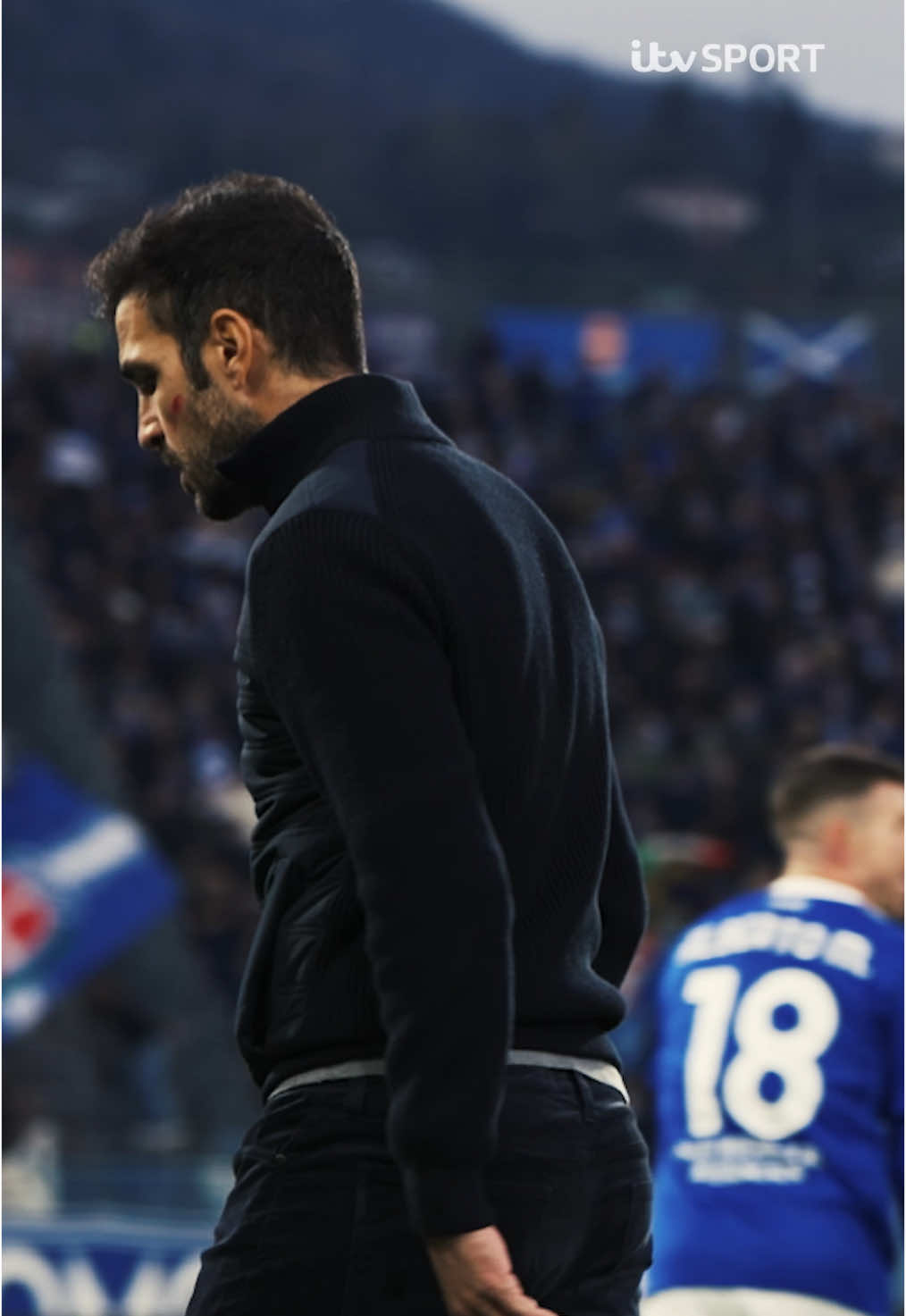 What kind of manager is Cesc Fabregas on the touchline? #Football #Calcio #Como1907 