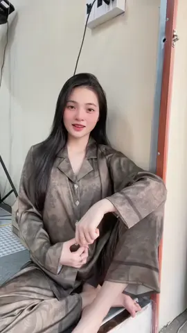 Một buồi chiều nắng hồng 2má luôn😝. Bộ này hót mãi không hết hot à😜 #pijamahongmia #pijamahongmia2 #pijama #dobo #doboxinh #xuhuong 