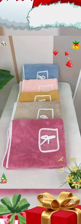Put on the bath towel, soft and absorbent, it will not fall off, it is comfortable after taking a bath, not afraid of cold #bathtowel #bathrobe #Bathrobe #canwear #fabricsoft andcomfortable 