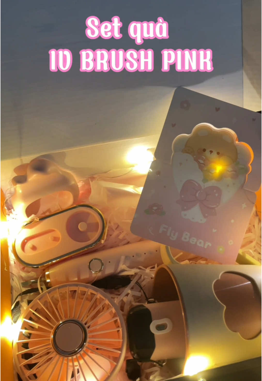 Mấy ông mua quà vô đây coi hết clip này cho tui #itahome #ita #ivbrushpink #quatang #noel 