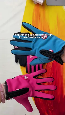 It's getting colder—you need this! #heatedgloves #gloves #winter #cold #handwarmers #warmth #gift #christmasgifts #tiktokmakemebuyit #spotlightfinds #TikTokShopHolidayHaul 