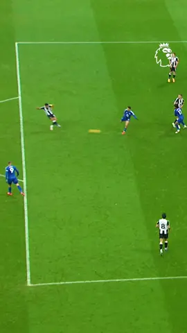 Newcastle’s super effective corner routine 💥 #PremierLeague #newcastle 
