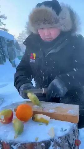 Bagaimana Mie Instan Bisa Langsung Menjadi Es di Yakutsk#faktaunik #ceritapendek #ceritadunia #faktaunikhewan #viralvideos #fypシ゚ #fyppppppppppppppppppppppp #fyp