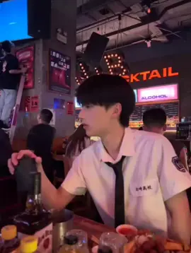 thứ tàn nhẫn và độc ác nhất chính là Thời Gian....