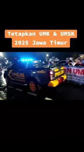 Segera Tetapkan UMK & UMSK Tahun 2025 di Jawa Timur.  #upahlayak #umk2025 #demo  #umsk2025 #aksi #demoburuh #serikatpekerja #buruh #fyp 