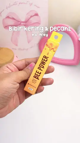 Bibir gak kering dan pecah-pecah lagi karena pakai lip serum Somethinc Bee power propolis glow lip  #racuntiktok #lipserum #lipglow #somethinc #lipgloss #lipstick #lipbutter #vitaminbibir #serumbibir #tiktokviral #fyp #tiktokvideo 