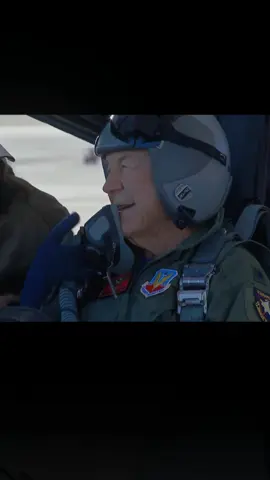 😱🇺🇸💯89-Year-Old Chuck Yeager, first to break the sound barrier, flies supersonic again. #military #usa🇺🇸 #airforce #pilot #army #plane #viral #ww2 😱🇺🇸💯
