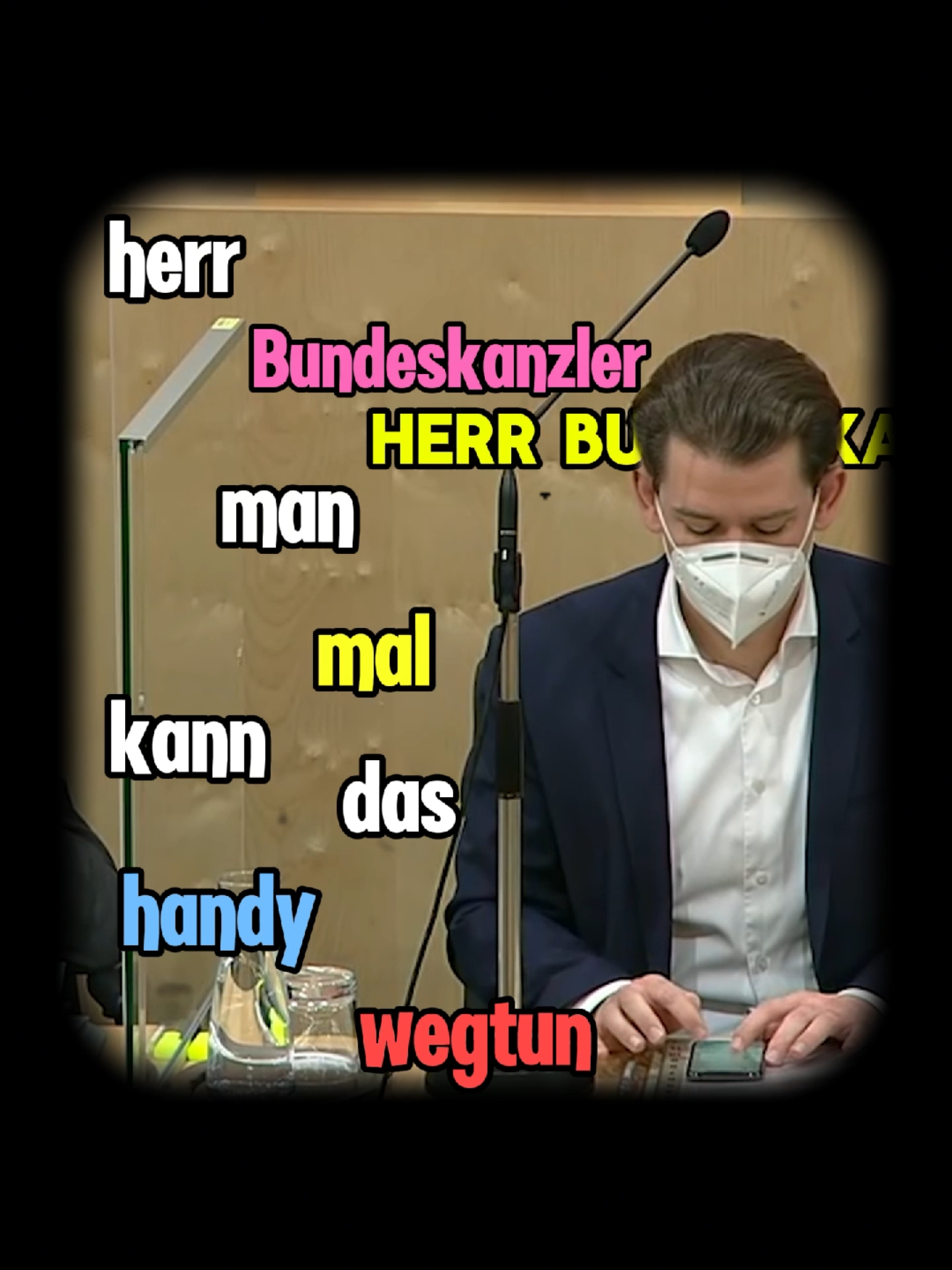 Herr Bundeskanzler können wir einmal bitte das Handy..  #hopelesscore #hopecore #herrbundelskanzler #lustig 