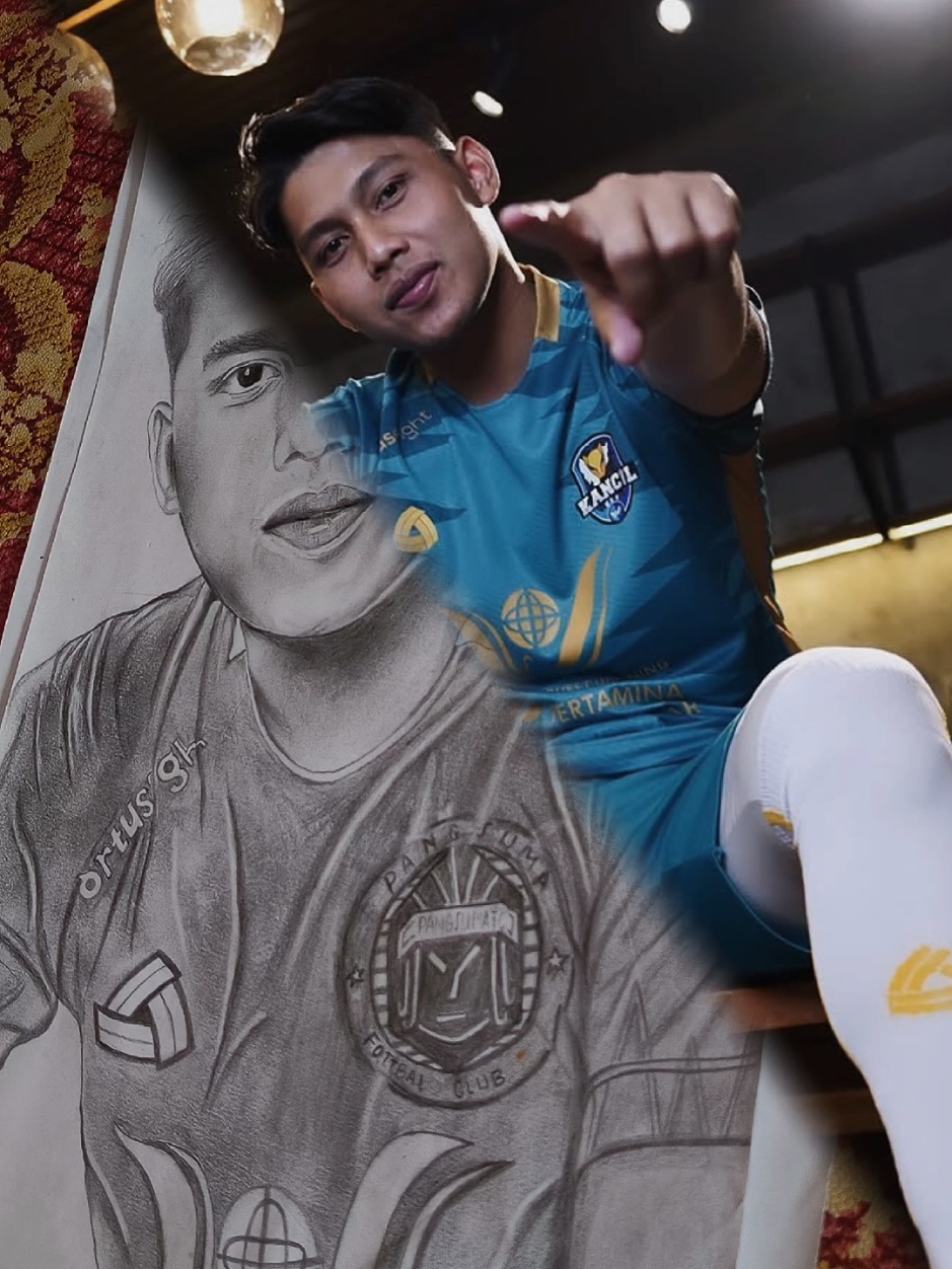kasih keras bang @Muhammad Nizar @pangsumafc 💥🔥 : #putussibau #kapuashulu #kalimantanbarat #pangsumafc #pontianak #artgallery #fyp #masukberanda #hitamputih #kincahbudak 