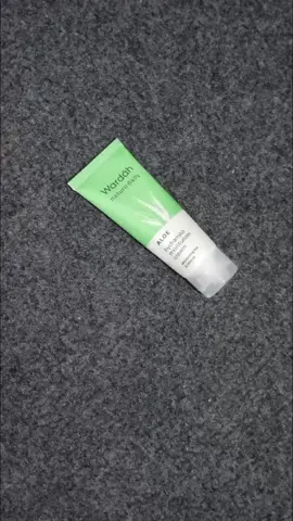 Wardah Nature Daily Aloe Hydramild Moisturizer Cream🙂‍↔ #wadah #wardahbeauty #moisturizer #moisturezercream #moisturizerwardah 