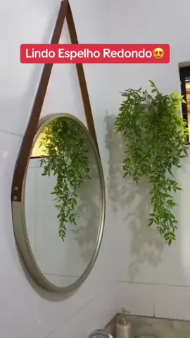 Espelho Redondo Adnet Premium 30cm, com design sofisticado inspirado em Jacques Adnet. Possui alça em couro ecológico, vidro de cristal premium e inclui suporte para fácil instalação. Perfeito para diversos ambientes! link no comentários. #espelhodecorativo #espelhoparacasa #achadonashopee  #casabonita #casadosparasempre😍❤ #casal #espelho #espelhosdistorcidos #tiktokshopping #tiktokcompras 