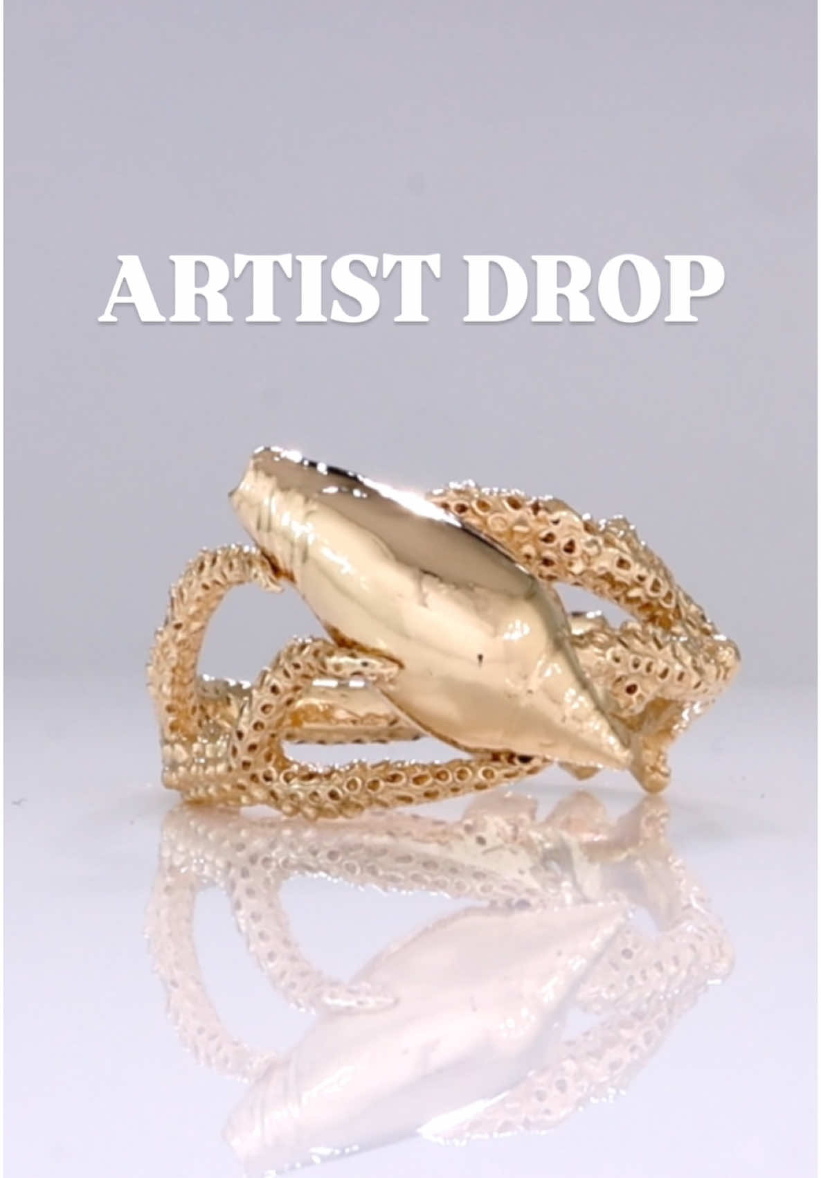 If you want to enter our Christmas giveaway, head over to Instagram! Todd Alan’s first-ever artist drop is live—link in bio. #engagementring #weddingrings #oceaninspired #gemstones #jewelry #oceanlife 